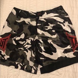 Men’s camouflage Tapout shorts